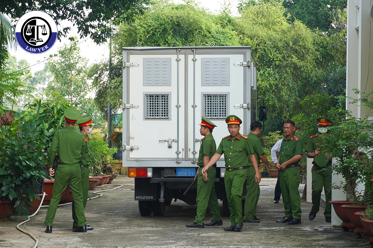 Tòa xét xử kín ông Lê Tùng Vân về tội Loạn luân