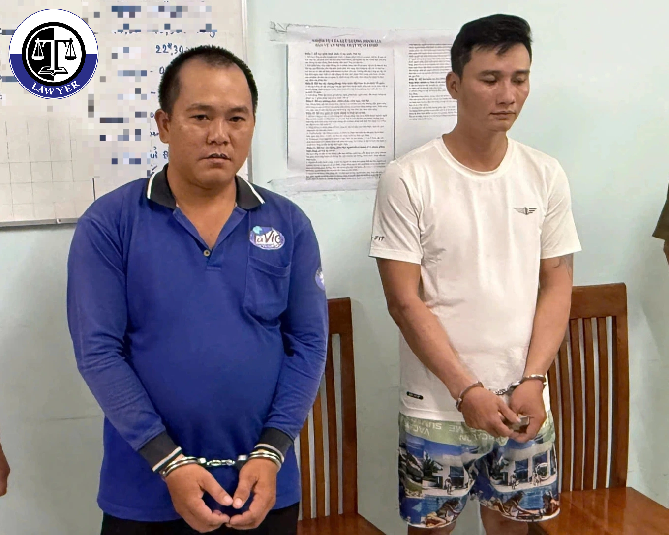 Bơm nước máy vào bình 20 lít rồi bán cho tiệm tạp hóa ở TPHCM